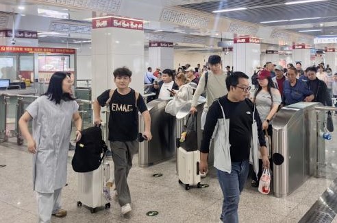 6号线本月底开通在即，徐州地铁三天全线网试乘接待乘客超200万人次